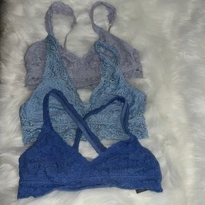 Arie lace bralette’s
